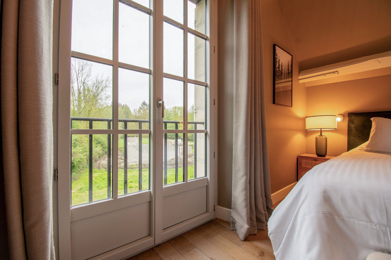 location-chambre-hote-insolite-foret-Moulin-de-Ortille-DEVA-(1)