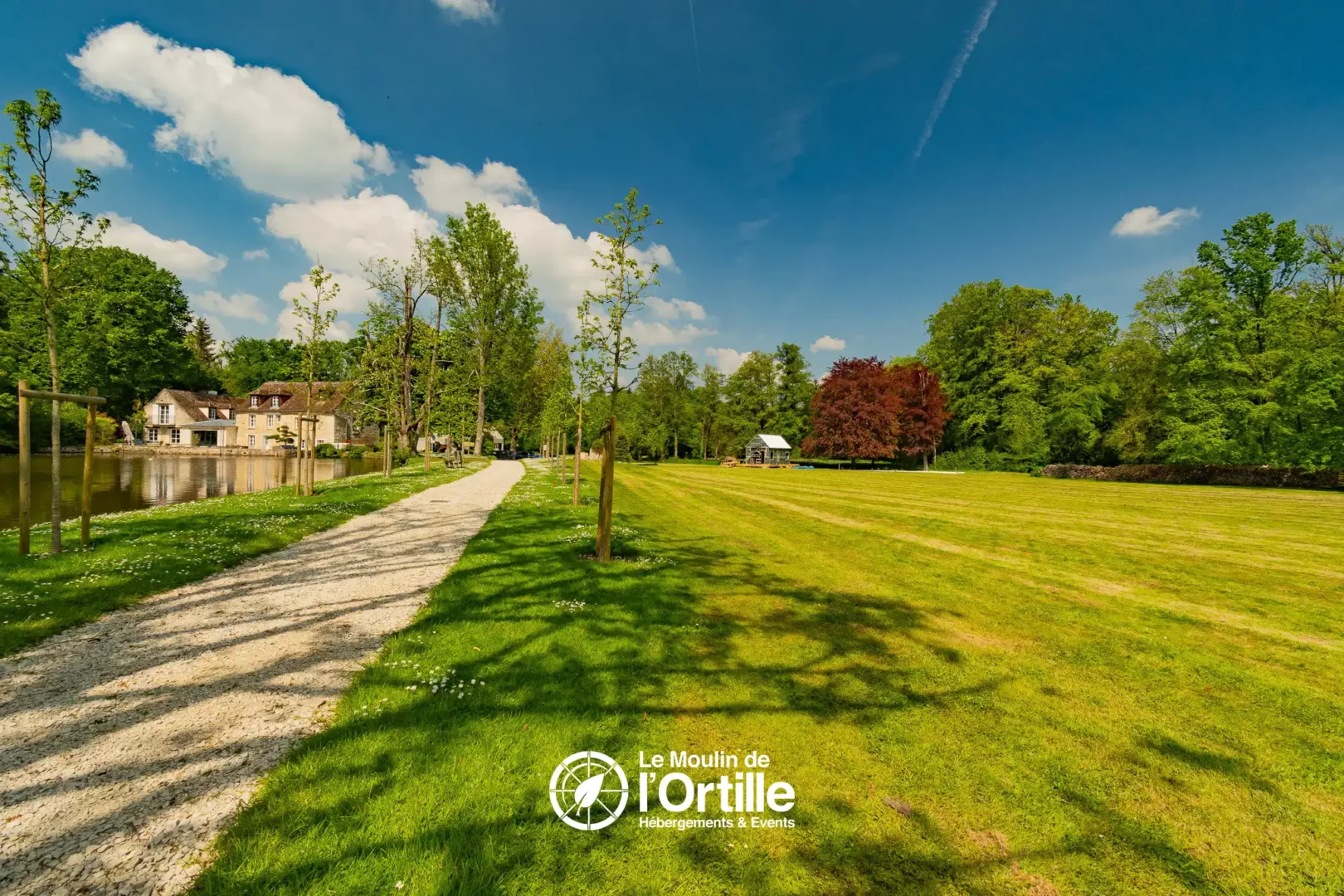 reservation hebergement insolite domaine foret compiegne oise booking moulin ortille photo (25)