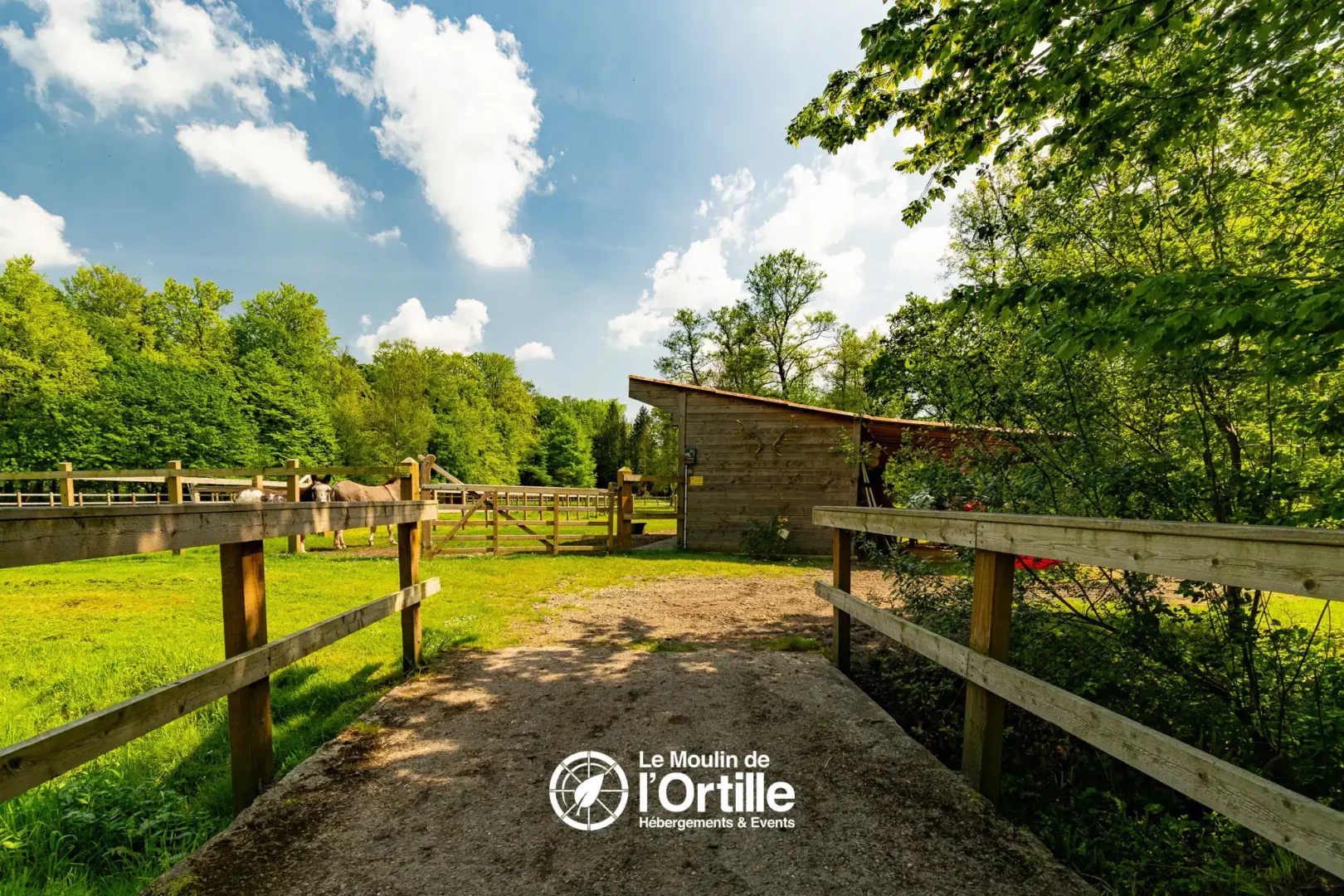 reservation hebergement insolite domaine foret compiegne oise booking moulin ortille photo (30)