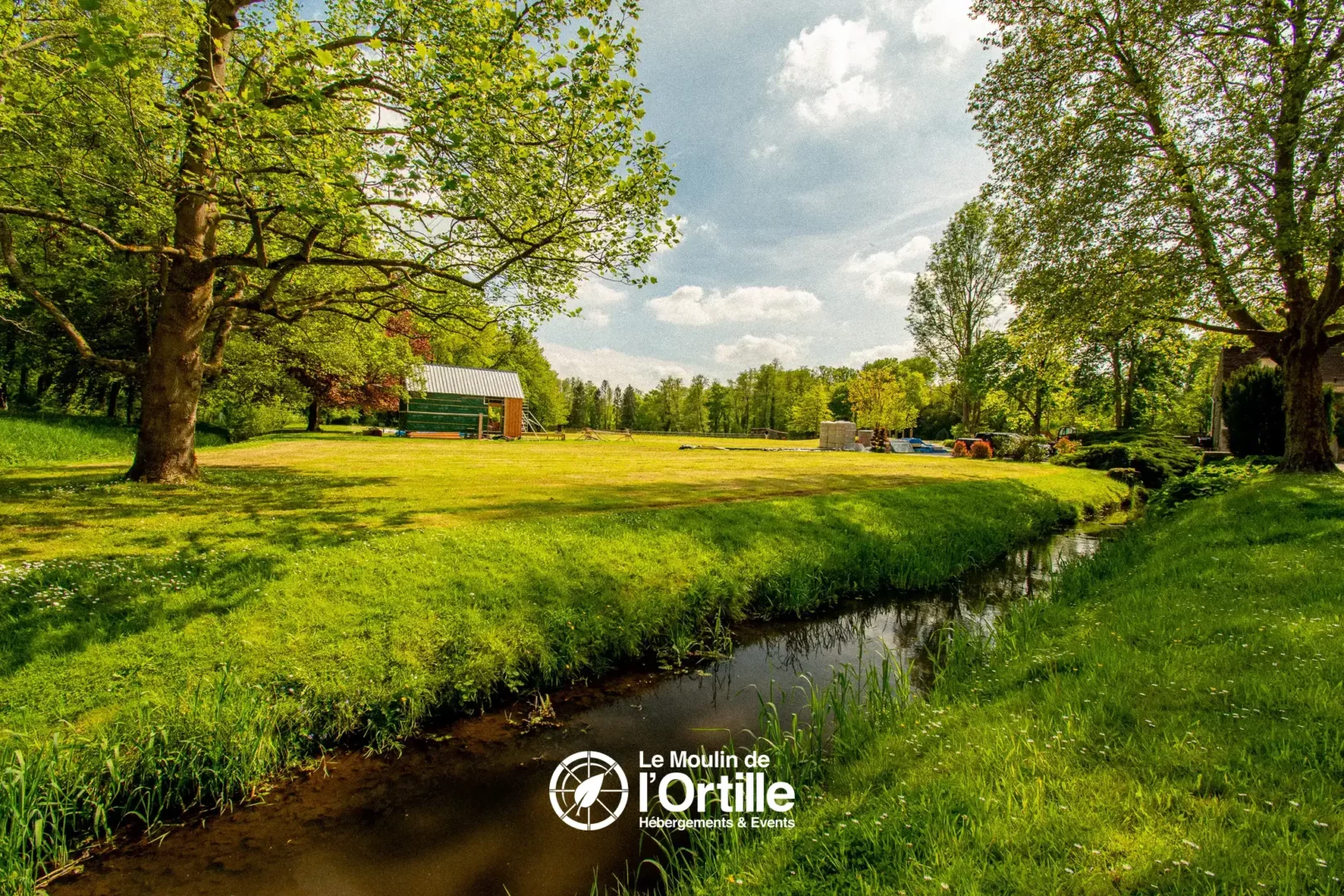 reservation hebergement insolite domaine foret compiegne oise booking moulin ortille photo (9)